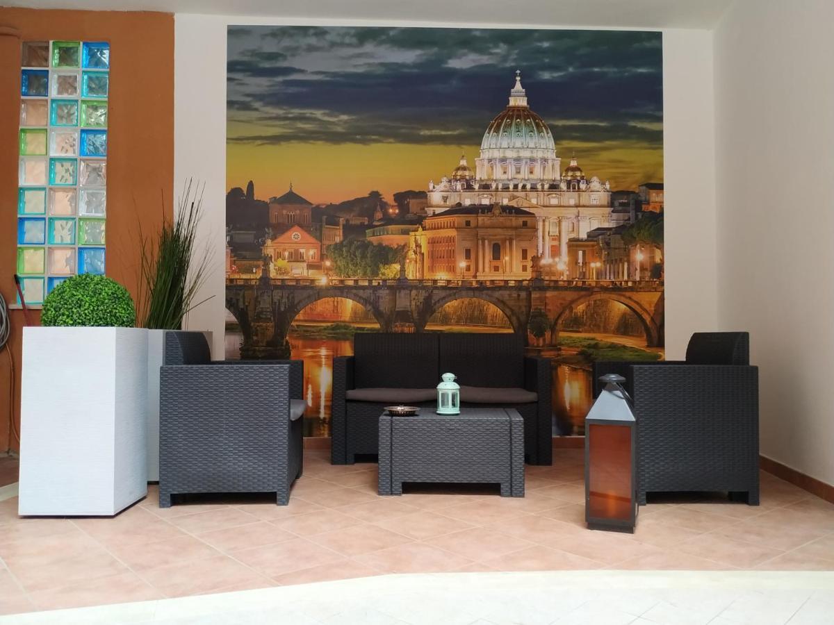 Oasi Del Vaticano Roma Esterno foto